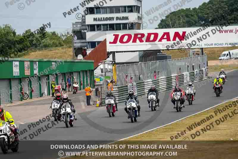 Vintage motorcycle club;eventdigitalimages;mallory park;mallory park trackday photographs;no limits trackdays;peter wileman photography;trackday digital images;trackday photos;vmcc festival 1000 bikes photographs